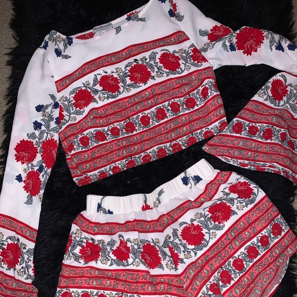 Fashion Nova Floral 2-piece set